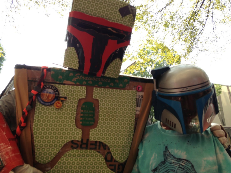Illustration for article titled Vehicles Of The 2013 DragonCon Parade - Photo Dump